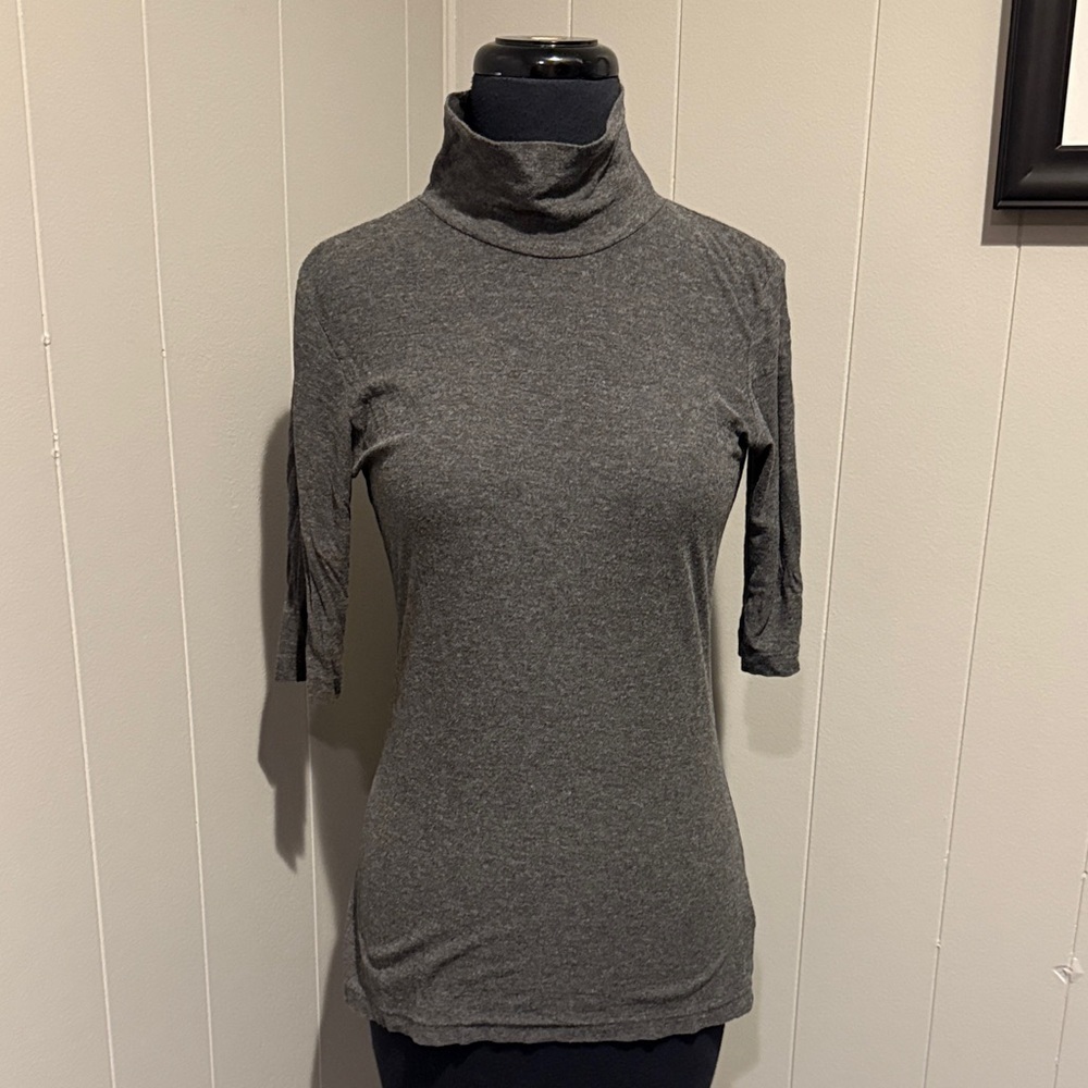 Horny Toad Women’s Small Gray Turtleneck Muscle Tee Cropped Sleeves